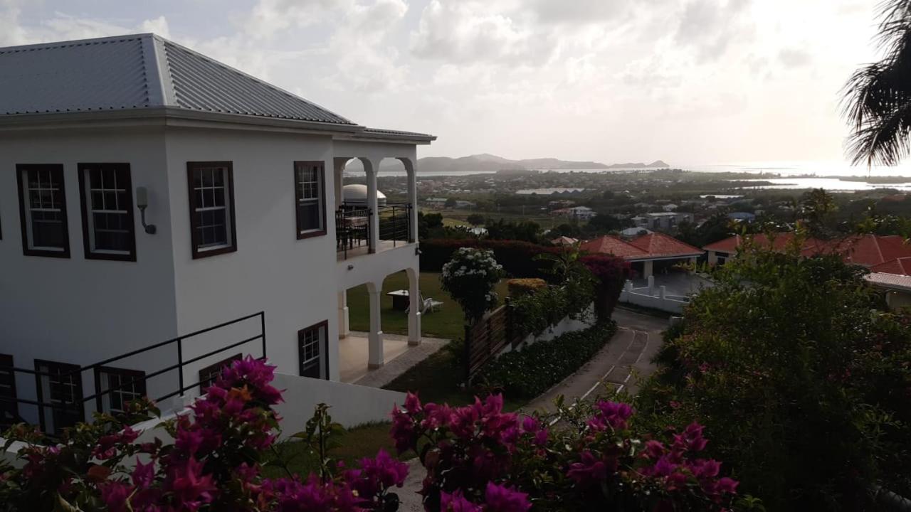 Holiday Home Belvedere Dickenson Bay Extérieur photo